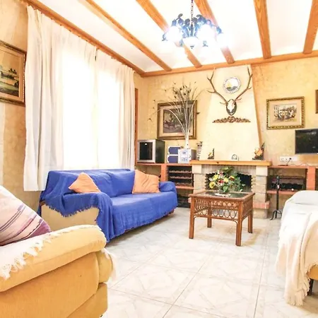 Villa Spacious With Pool Near The In Alicante *
