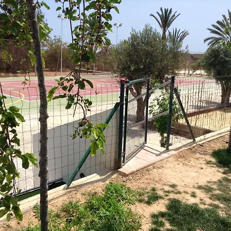 Villa Spacious With Pool Near The In Alicante *
