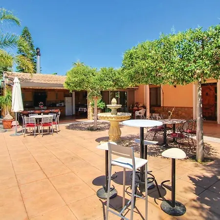 Spacious With Pool Near The In Alicante *