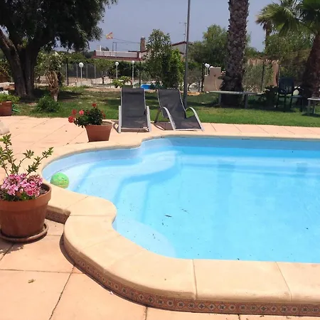 Spacious With Pool Near The In Alicante Villa *